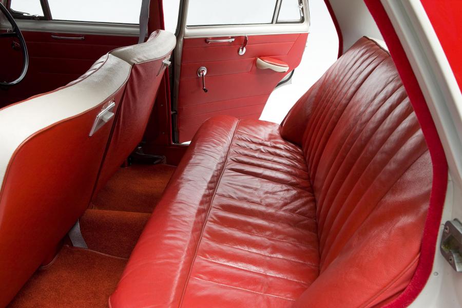 Интерьер Austin A55 Cambridge Mark II Saloon 1959 года  (фото 18 из 18)